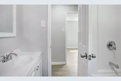 5123 Peachtree Street #1/2, Houston, TX 77016 - Photo 7