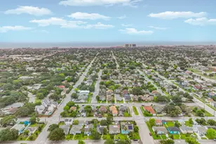 4817 Alamo Dr, Galveston, TX 77551 - Photo 31