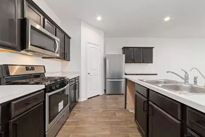 5210 Faded Violet Drive, Katy, TX 77449 - Photo 9