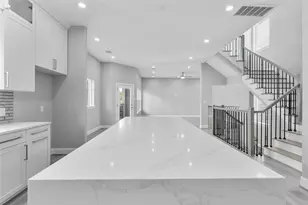 1122 W 16th St, Houston, TX 77008 - Photo 17