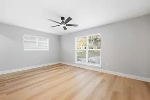 1328 Greenbriar Dr, Huntsville, TX 77340 - Photo 25