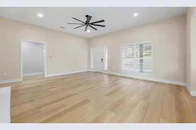 1328 Green Briar Drive, Huntsville, TX 77340 - Photo 11