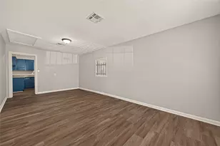 3815 Love St, Houston, TX 77026 - Photo 5
