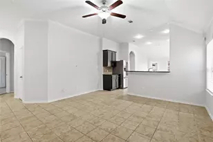 12910 Taper Reach Dr, Tomball, TX 77377 - Photo 3