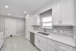 11214 Sagehaven Dr, Houston, TX 77089 - Photo 17