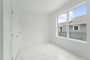 225 Royder St, Houston, TX 77009 - Photo 9