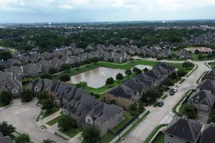 13212 Dartmoor Terrace Dr, Houston, TX 77077 - Photo 29