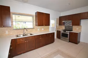 6131 Old Farmhouse Ln, Katy, TX 77449 - Photo 5