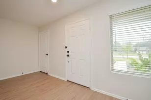 305 Riverwood Village Ln, Sealy, TX 77474 - Photo 3