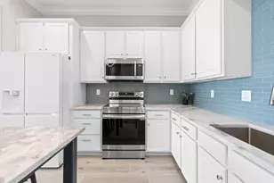 168 Lake Point Blvd, Conroe, TX 77356 - Photo 3