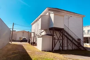 401 E Main St, Humble, TX 77338 - Photo 9