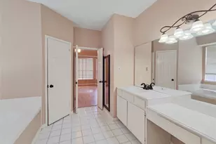 5019 Greenriver Valley Dr, Houston, TX 77345 - Photo 11