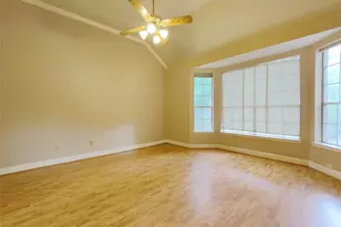 5019 Greenriver Valley Dr, Houston, TX 77345 - Photo 9