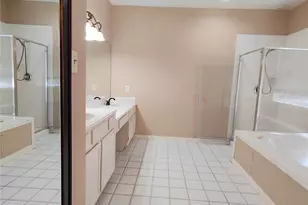 5019 Greenriver Valley Dr, Houston, TX 77345 - Photo 11
