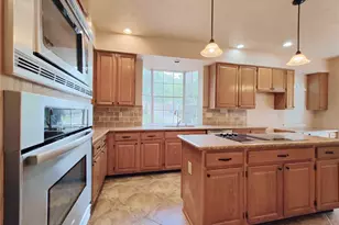 5019 Greenriver Valley Dr, Houston, TX 77345 - Photo 3
