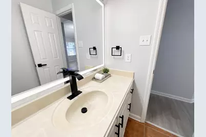 22 Cypress Bayou Court, The Woodlands, TX 77382 - Photo 3
