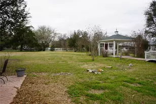 9500 Mayfield - Main House, Shiro, TX 77876 - Photo 25