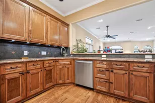 2334 Camden Dr, Houston, TX 77021 - Photo 17