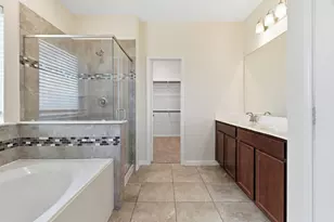 9127 Brazos Dr, Baytown, TX 77521 - Photo 13