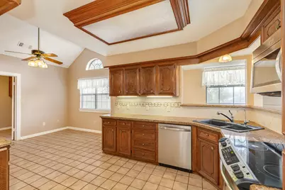 212 Any Way Street, Lake Jackson, TX 77566 - Photo 15