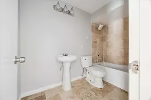 3809 Wakeforest St, Houston, TX 77098 - Photo 7