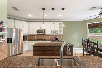 7 Renoir Trail Place, The Woodlands, TX 77382 - Photo 11