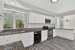 12929 Kingsbridge Ln, Houston, TX 77077 - Photo 17