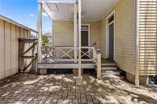 2002 Avenue K, Galveston, TX 77550 - Photo 33
