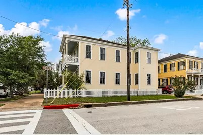 2002 Ave K, Galveston, TX 77550 - Photo 3