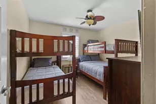 21216 Gulf Dr, Galveston, TX 77554 - Photo 13