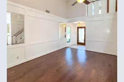 9807 Oak Point Drive, Houston, TX 77055 - Photo 9