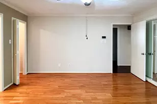 9807 Oak Point Dr, Houston, TX 77055 - Photo 35
