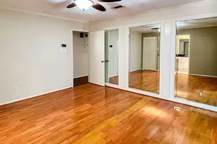 9807 Oak Point Dr, Houston, TX 77055 - Photo 41