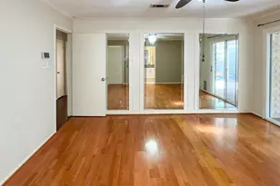 9807 Oak Point Dr, Houston, TX 77055 - Photo 39