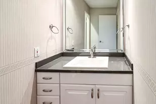9807 Oak Point Dr, Houston, TX 77055 - Photo 31