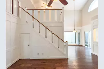 9807 Oak Point Drive, Houston, TX 77055 - Photo 11