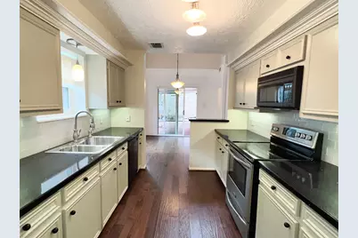9807 Oak Point Drive, Houston, TX 77055 - Photo 23