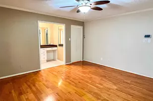9807 Oak Point Dr, Houston, TX 77055 - Photo 39
