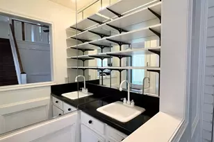 9807 Oak Point Dr, Houston, TX 77055 - Photo 19