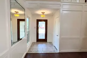 9807 Oak Point Dr, Houston, TX 77055 - Photo 5