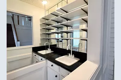 9807 Oak Point Drive, Houston, TX 77055 - Photo 19