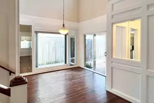 9807 Oak Point Dr, Houston, TX 77055 - Photo 15