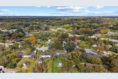 216 N Shady Oaks Street, Lake Jackson, TX 77566 - Photo 29