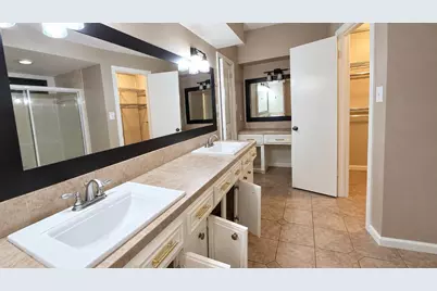 15707 Canterbury Forest Drive, Tomball, TX 77377 - Photo 3