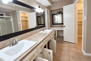15707 Canterbury Forest Dr, Tomball, TX 77377 - Photo 3
