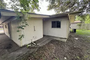 270 Triangle Dr, Vidor, TX 77662 - Photo 3