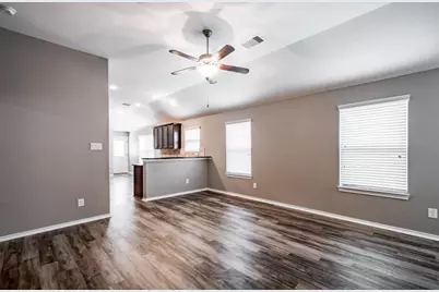 8314 Broadleaf Avenue, Baytown, TX 77521 - Photo 7