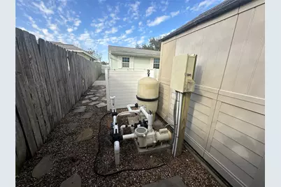 7209 Sycamore Drive, Galveston, TX 77551 - Photo 35