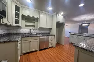 7209 Sycamore Dr, Galveston, TX 77551 - Photo 5