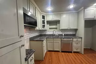 7209 Sycamore Dr, Galveston, TX 77551 - Photo 9